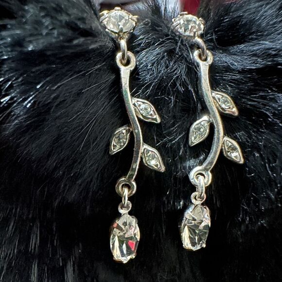 Elegant Silver Vine Drop Earrings with Sparkling Crystals Leaf Drop Earrings - Picture 1 of 14